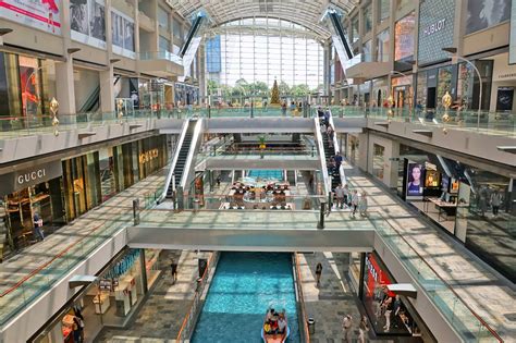 shoppes at marina bay sands